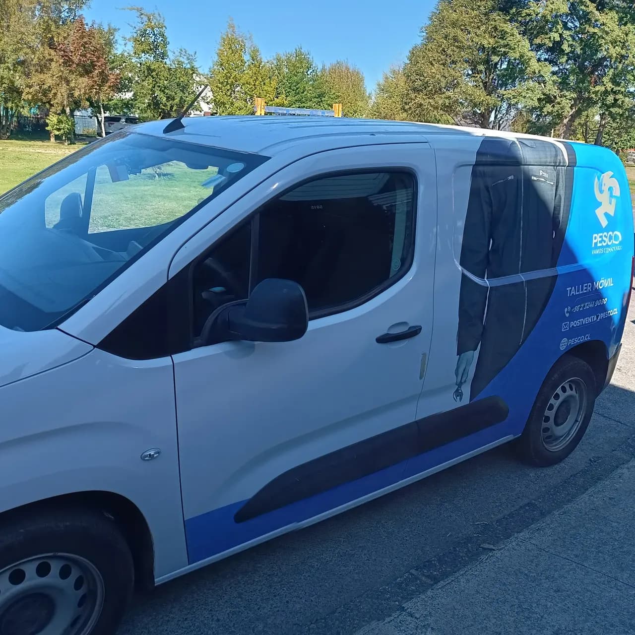 Rotulación completa de furgón PESCO Taller Móvil para Automotora Berríos Puerto Montt